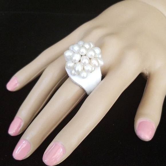 Freshwater Pearl and Leather Adjustable Ring - Picture 2 of 8